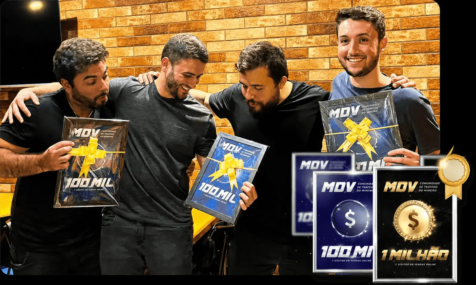 Mineiro das Vendas em um encontro com participantes segurando placas da comunidade MDV